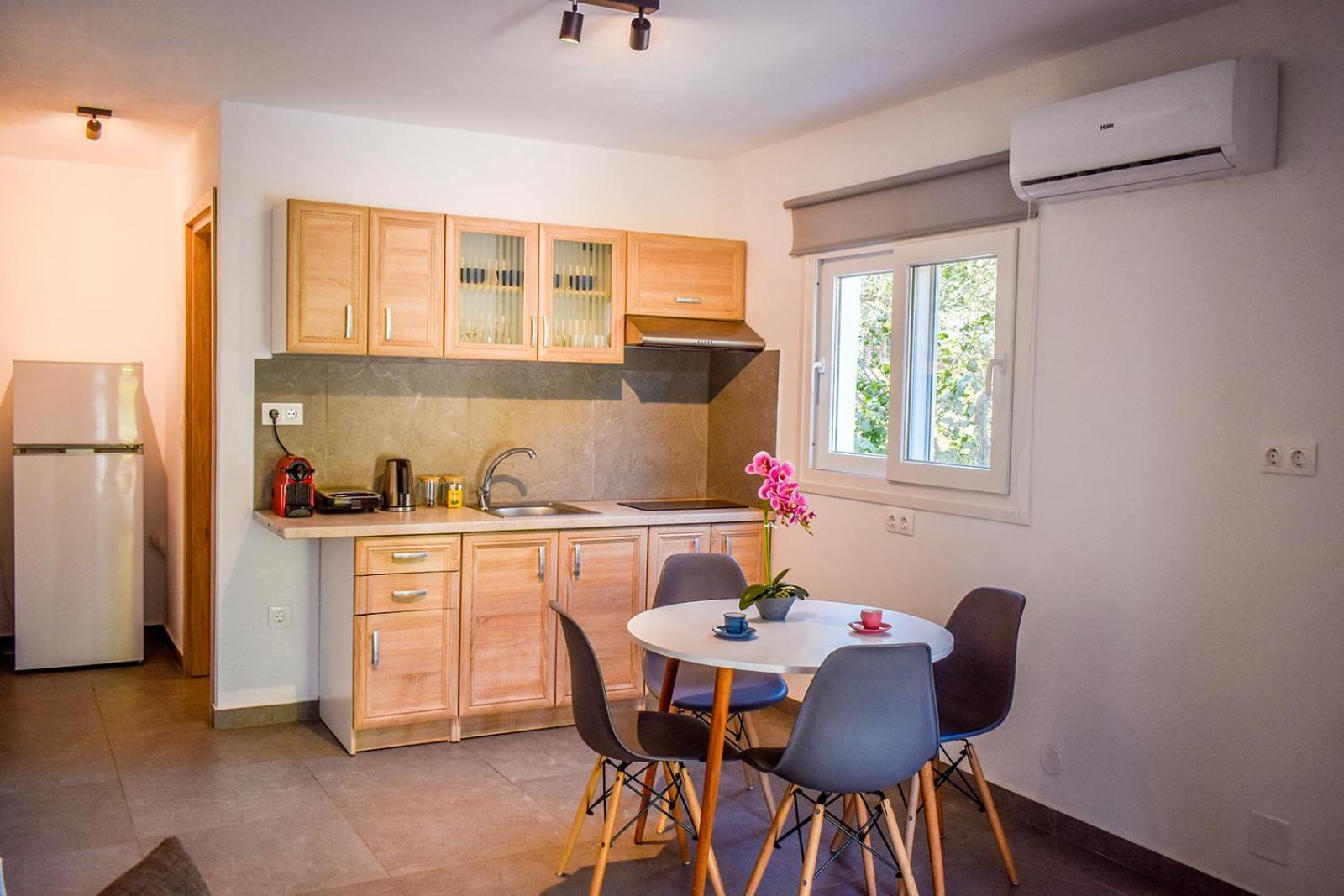 Ktima Holiday House Скиатос Экстерьер фото