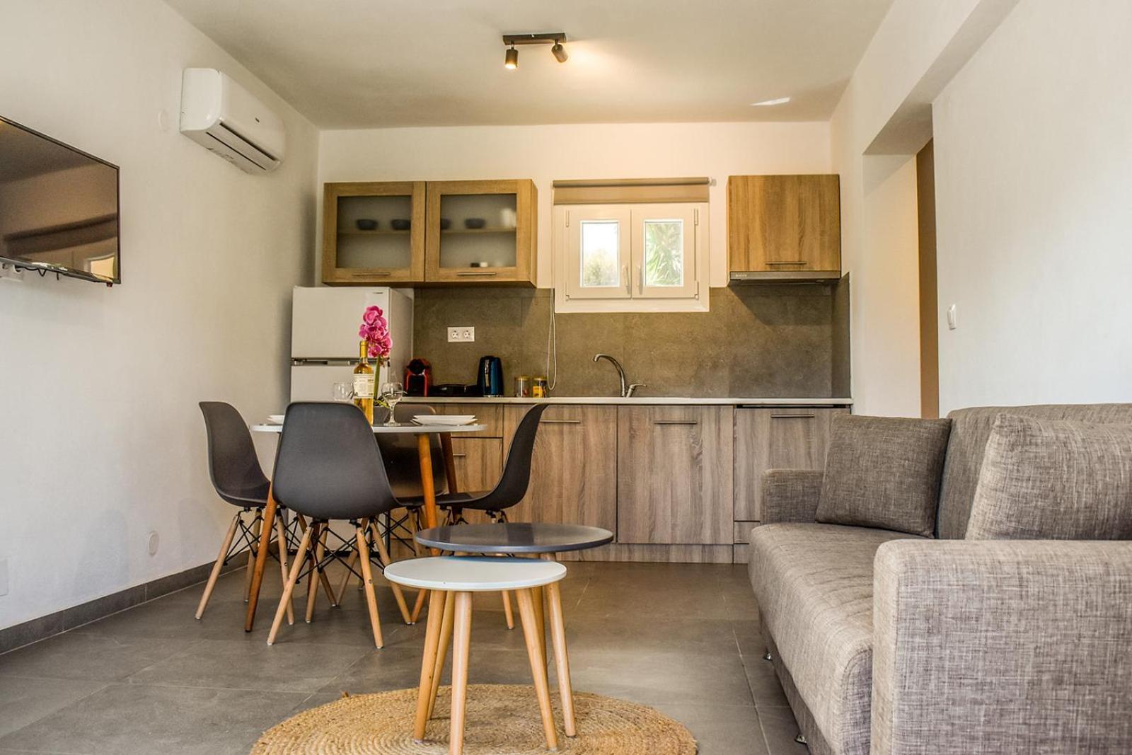 Ktima Holiday House Скиатос Экстерьер фото
